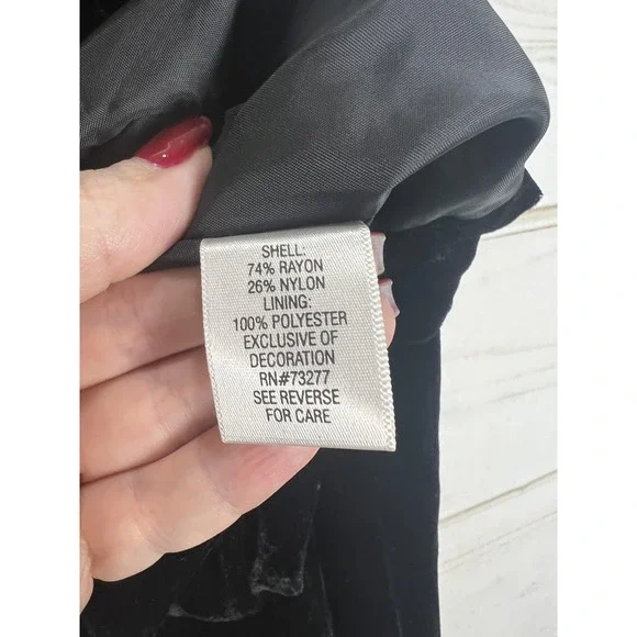 Apt 9 Jacket Womens 10 Black Velvet Floral Embroidered Hook Eye Party Formal - Picture 8 of 9